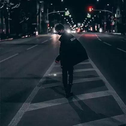 和屬蛇男人分手不容易，屬蛇男會等一個女人嗎