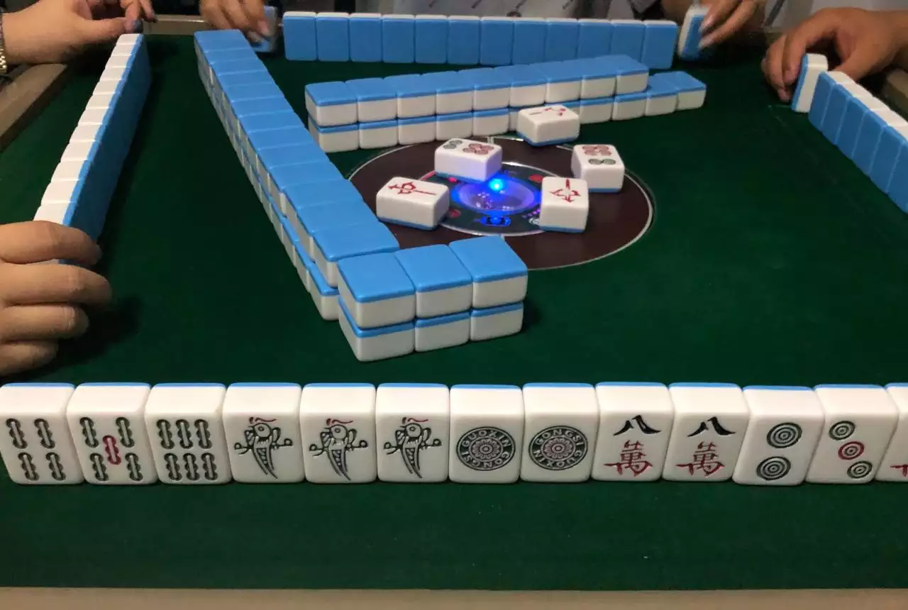 5、下午打麻将坐哪边能赢:下午打麻将坐哪个方位能