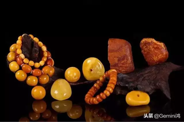 属虎女戴什么玉吊坠更好，属虎的适合戴什么玉石