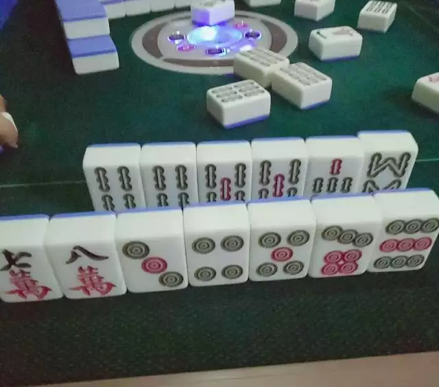 2、财位打麻将财位:现在打麻将的财位