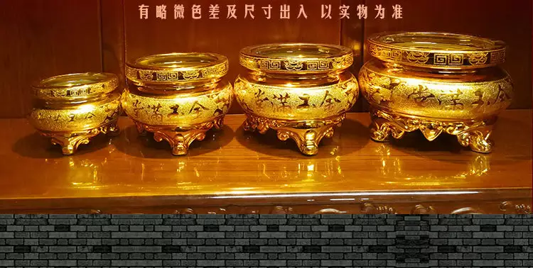 1、财神爷香炉的灰怎么换:财神上完香的香灰怎么处理