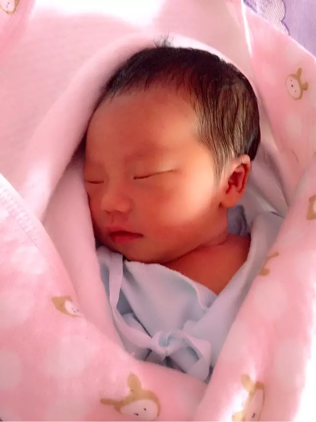 姓李属牛男孩起名字：小孩姓王母亲姓李属牛缺水起什么名字好男孩