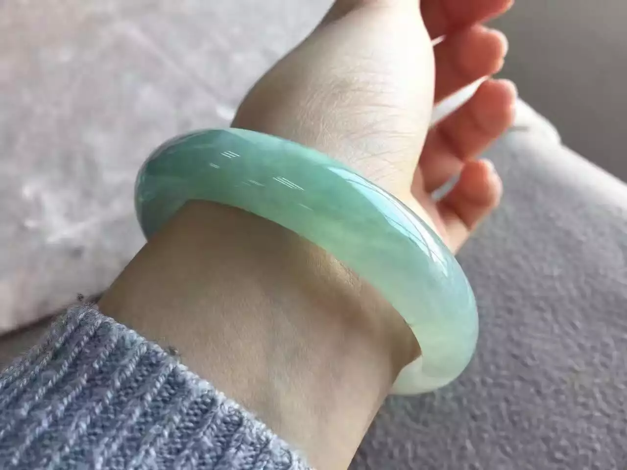 1、長期戴玉的七大好處和功效:長期戴玉的七大好處和功效是什麼?
