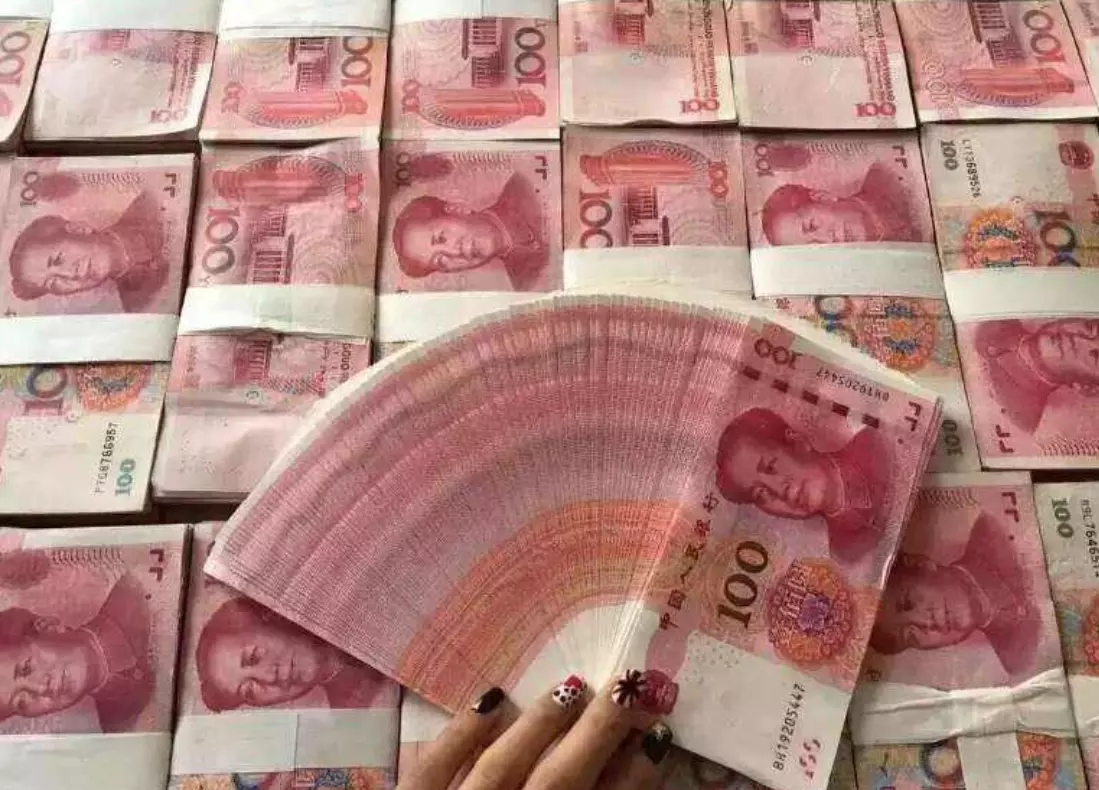 2、属什么:的属相，是属什么？