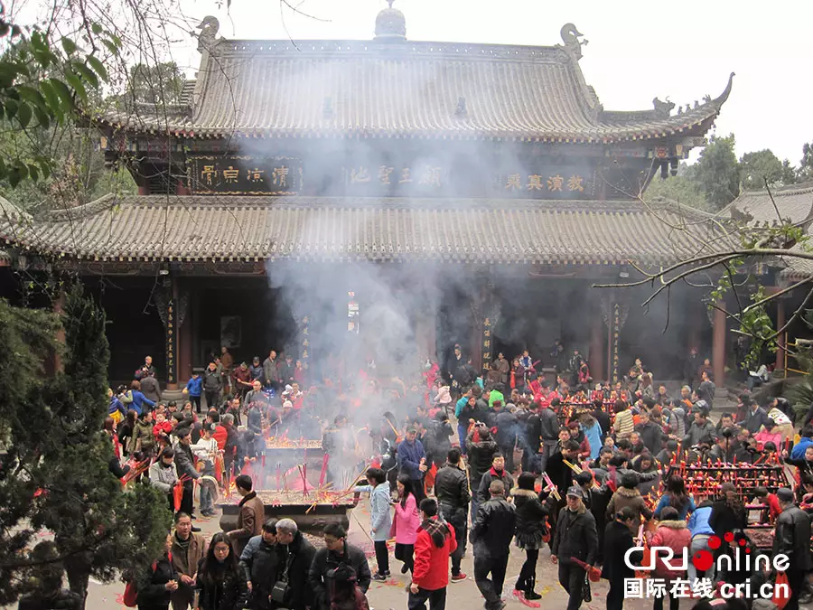 4、过了中午12点能烧香拜吗:晚上过了十二点不能烧香吗？