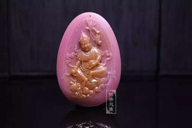屬狗佩戴什麼玉石更好，屬狗人永遠最旺的顏色