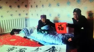想對女友每天晚上說一句暖心的話語。比如：有你的...