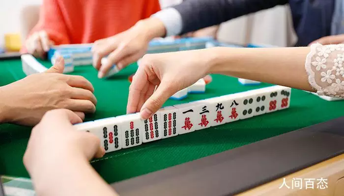 9、属牛打麻将坐哪个位置会赢:年属牛的晚上打麻将坐什么方位能？