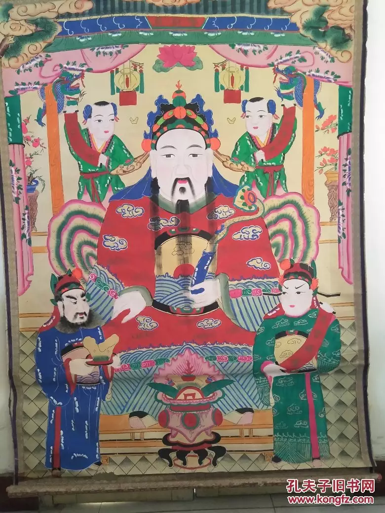 1、财神爷上面的灰可以清理吗:财神爷的香灰怎么处理