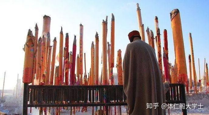 3、怎样在取香灰:你好，的香灰能拿到家放在自己家里的香炉里吗？