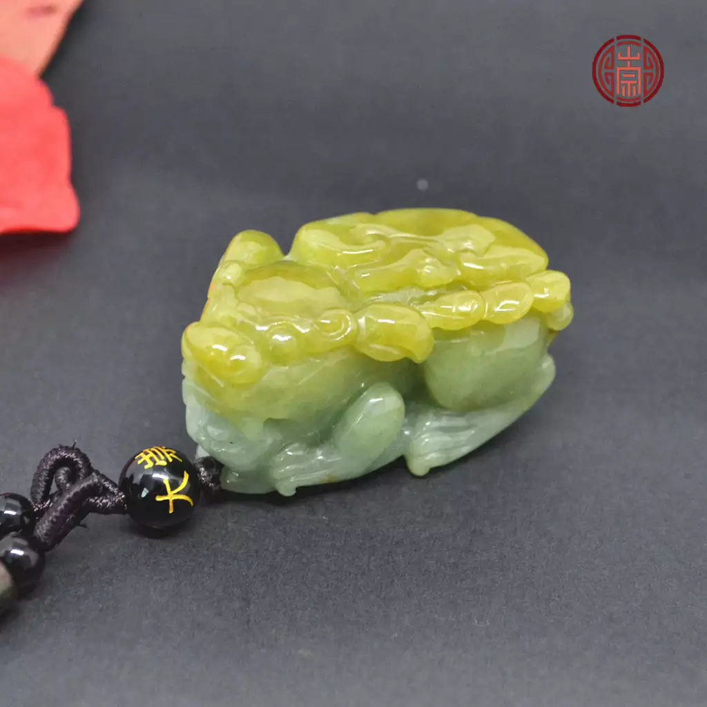 1、家中有属虎的人可以佩戴貔貅吗:属虎人貔貅的佩戴忌讳、禁忌和讲究