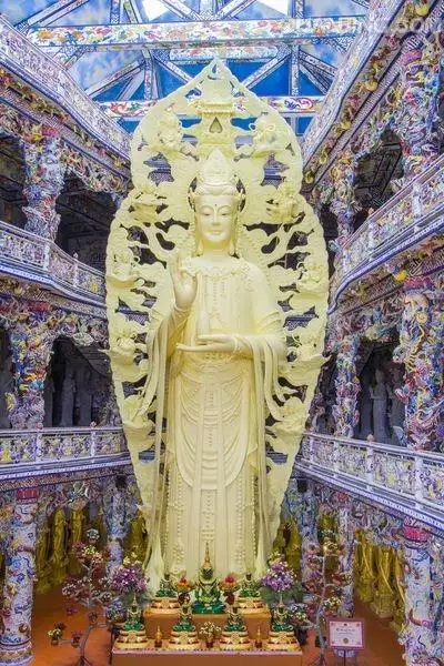 3、香燒成什麼形狀**:燒香時，香天燒成什麼型是好香