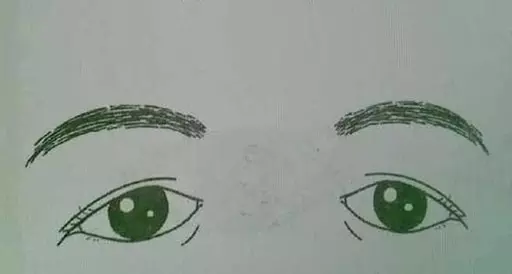 2、八字眉的男人运势:八字眉的男人笑起来好看不