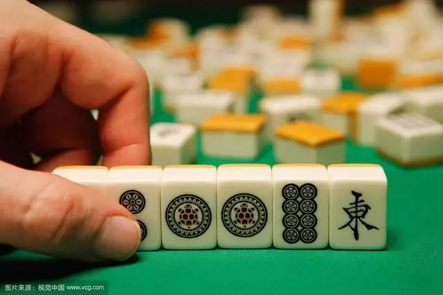 3、下午打麻将坐哪个门最火:打麻将坐什么方位