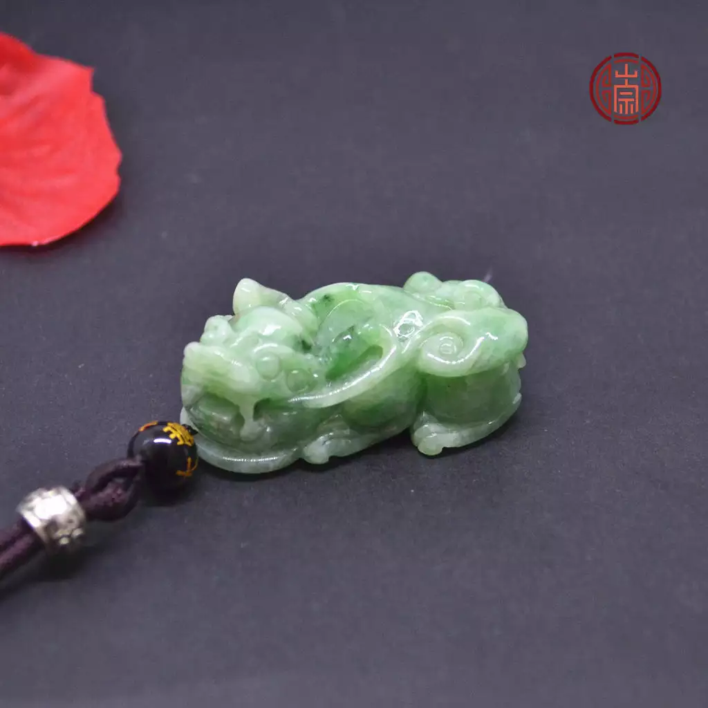 3、女孩戴貔貅的禁忌:女人能带貔貅吗？有啥禁忌不
