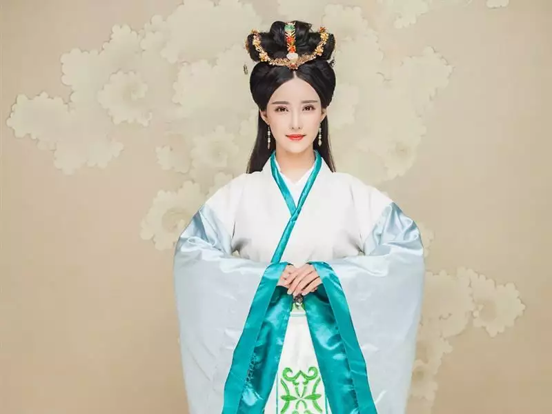 1、一生注定皇后命星座女:12星座女谁是被皇后