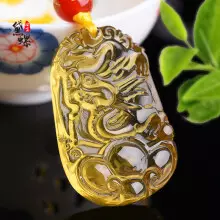 2、屬龍的人佩戴什麼飾品**:屬龍人最適合佩戴什麼飾品