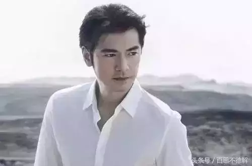 屬蛇男人疼女人的樣子，屬蛇男人討厭你的表現