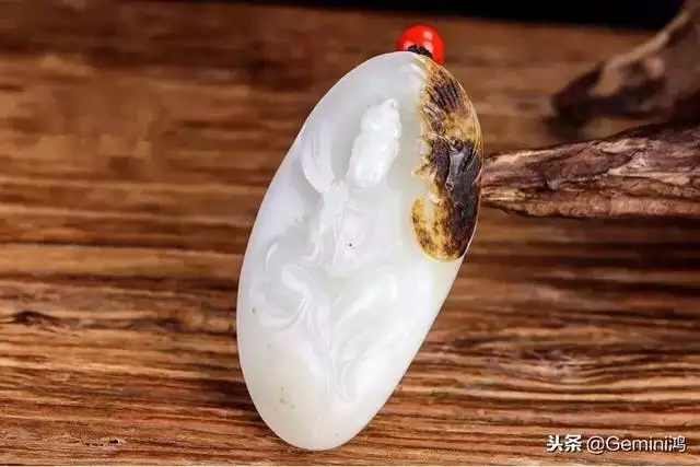 属虎女戴什么玉吊坠更好，属虎的适合戴什么玉石