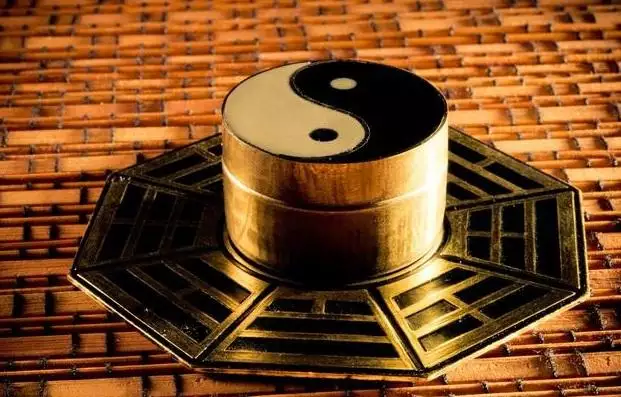 6、哪裡有算命特別準的人:算命。有沒有人知道哪裡有算命的很準的。