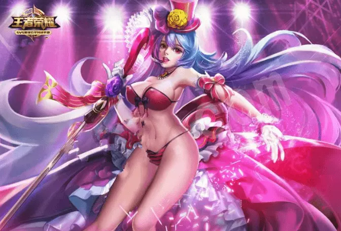4、**美女英雄去掉所有服裝:**榮耀女英雄新皮膚去掉所有服裝