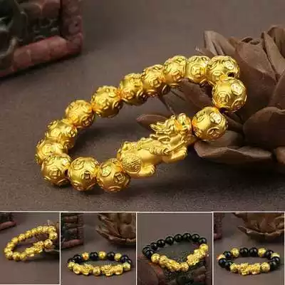 1、貔貅手链男士正确戴法:男士的黑曜石貔貅手链应带哪个手