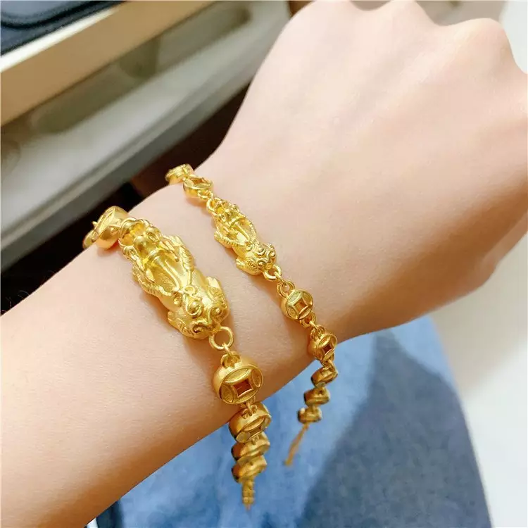 2、女人带黄金貔貅的好处:女人戴黄金貔貅有什么讲究