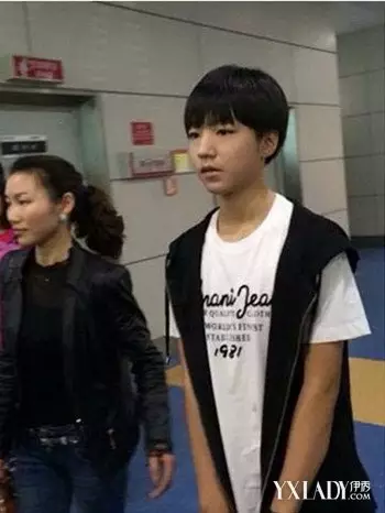 3、王俊凯正缘是什么元素:王俊凯旧蓝白条纹套装十分复古，你还知道哪些复古穿搭？