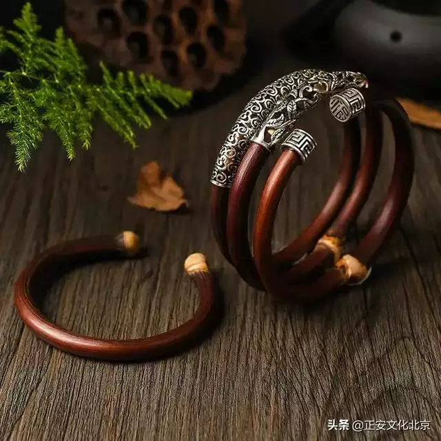 濕氣重的人適合戴什麼首飾，去濕氣最快的 