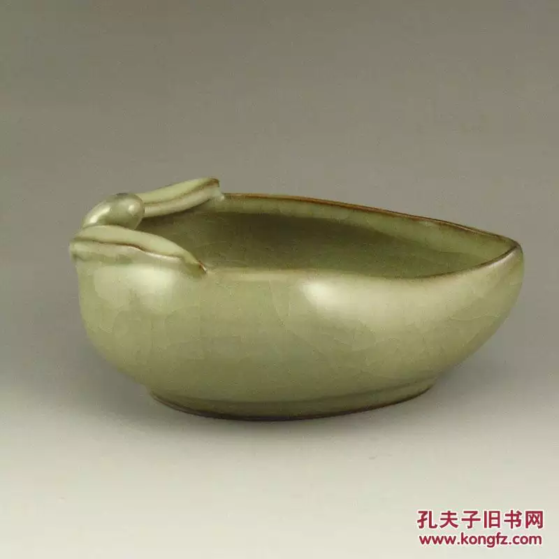 5、烧出小天真香应如何做:给关二爷上香烧成小天真