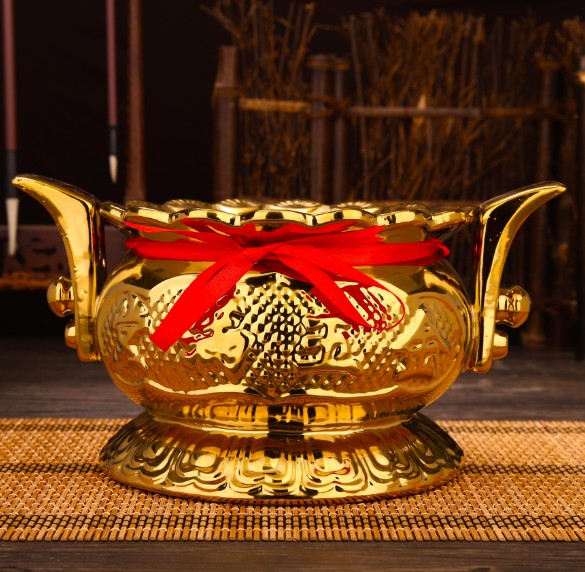 3、财神的香炉里放什么好:财神香炉里放什么好？