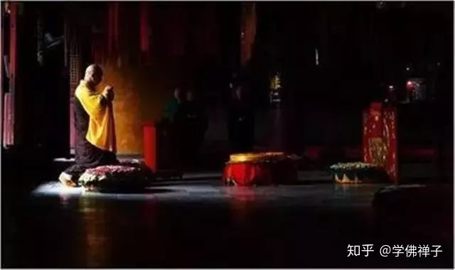 2、过了中午12点能烧香拜吗:十五上香,过了中午12点,没事吧