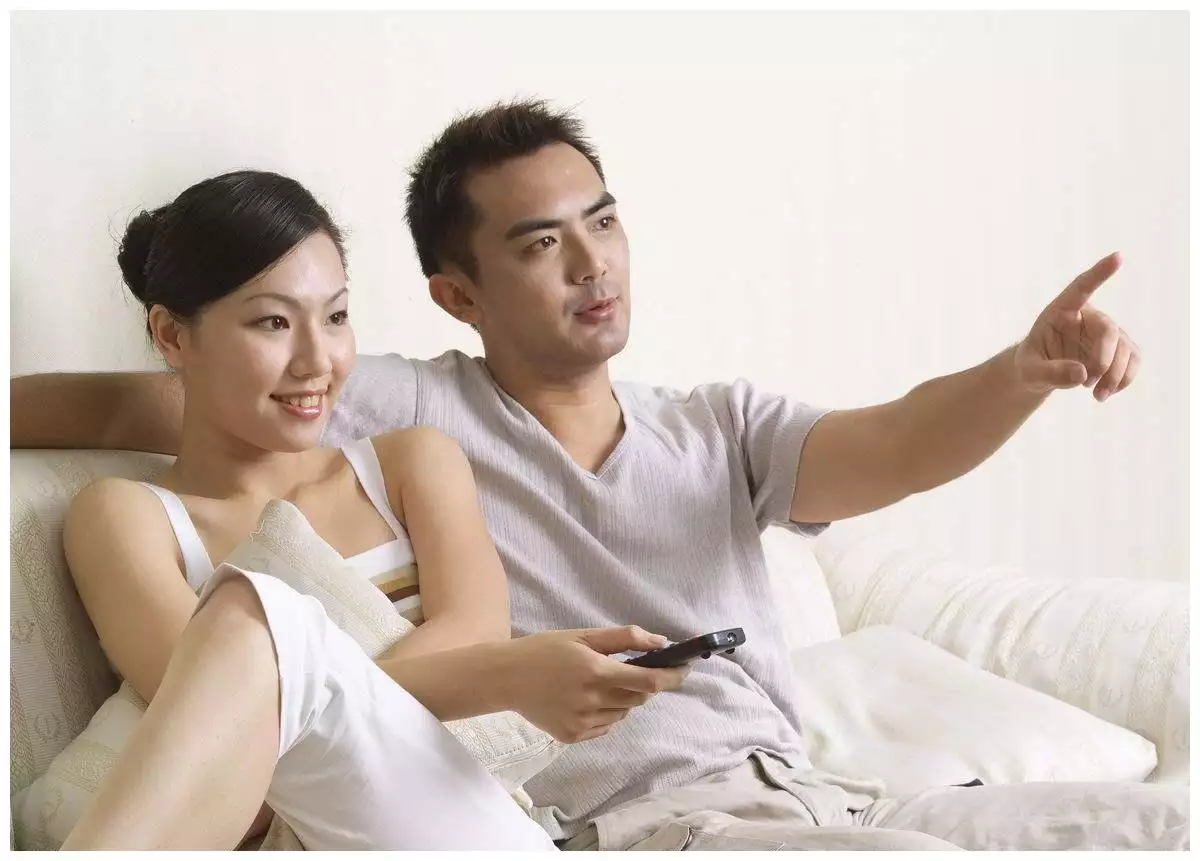 1、夫妻属相不合真的不好吗:属相不合的真的婚姻就不幸福吗