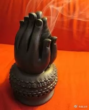 4、昨天晚上我媳妇烧香烧出命香,我非常担心,我接着又烧了一次,结果烧出香。不知道是好是坏?