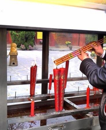 6、成把香火图解大全:烧香图解