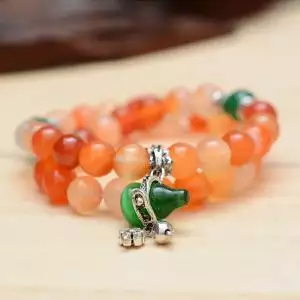 8年属马佩戴什么对身体好，1978年属马的佩戴什么最旺财"