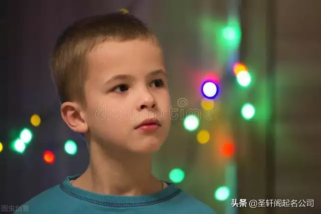 990年屬馬取名字男孩，屬馬男孩最吉利的小名"