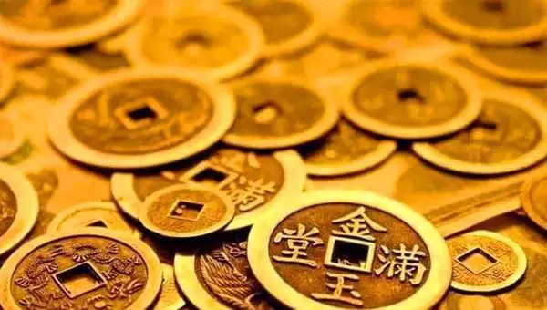 1、牛年属蛇的和什么属相合财:属蛇跟属鸡两个属相合财么