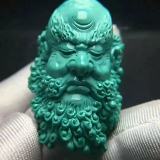属相龙适合戴什么饰品，属龙的人佩戴什么属相更好