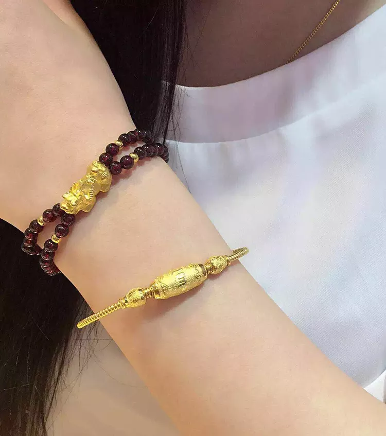 2、女人带貔貅的佩戴忌讳:佩带貔貅女性要注意什么？