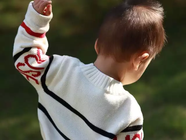 男孩生初一克父母是嗎，5月初一生命運如何