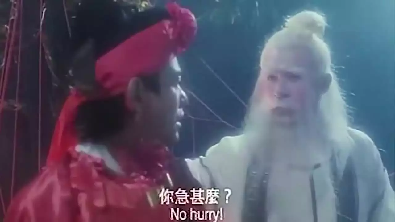 3、有部，谭咏麟在里是演一个财神爷，他下凡后和一对父子住在一起，中间还有演到一大排的士在追逐，