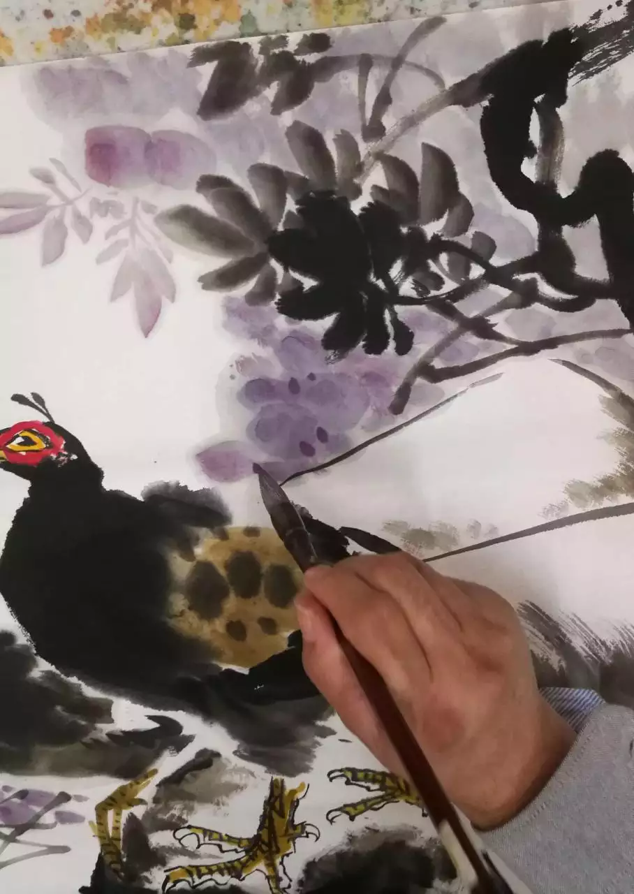1、年属鸡运势:年属鸡人的全年运势