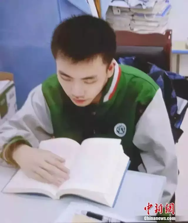000年属龙九月男孩命运，2000年属龙男一生命运"