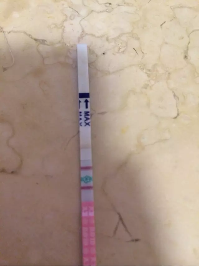 1、如何知道自己有没有怀孕:怀孕后当出现什么样的征兆时，就是说明快要生孩子了？
