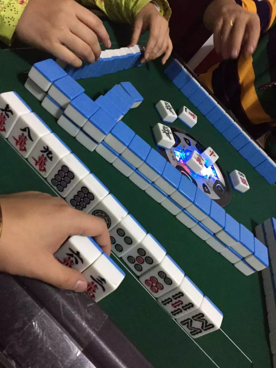 2、打麻将:打麻将是什么意思，打麻将是什么意思攻略
