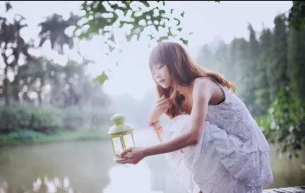 高貴優雅氣質女生網名二個字：高貴優雅氣質女生網名四個字