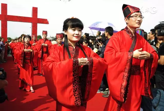婚配八字合不合怎麼看：看兩個人生辰八字合不合有什麼講究