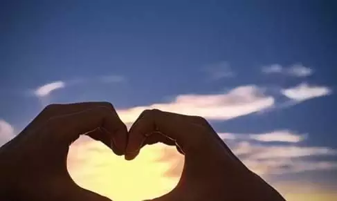 2、晚婚命的人早婚會離婚:早婚必然離婚，晚婚沒事，命里二婚能避免嗎