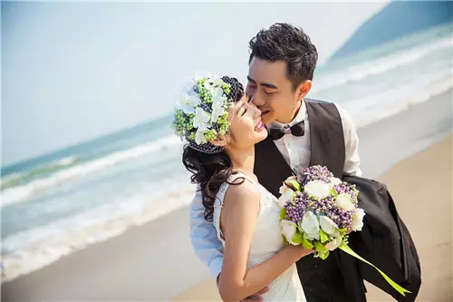 2、馬肖女與雞肖男婚配嗎:年屬馬男和年屬能婚配嗎